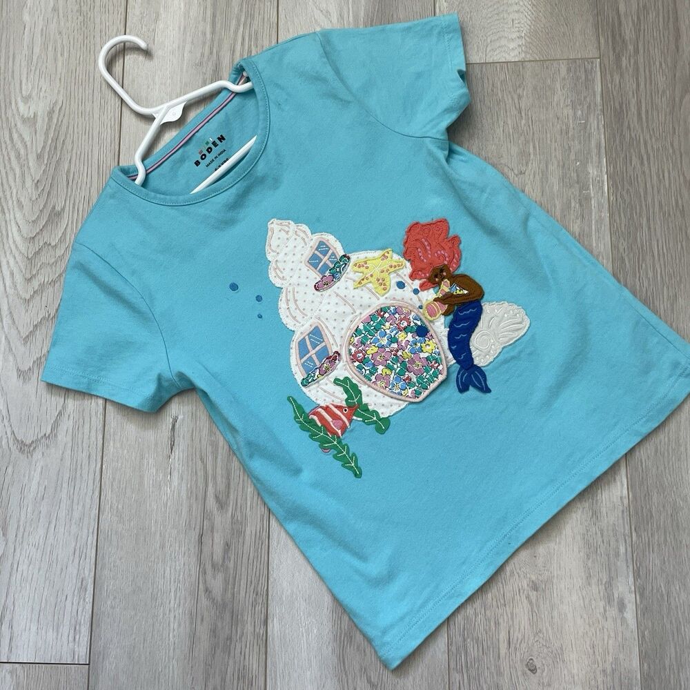 Mini Boden Tshirt mermaids undersea applique flap girls Blue (size 6-7 years)